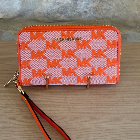 NWT 🍑Michael Kors bag and wallet set - Picture 3 of 5